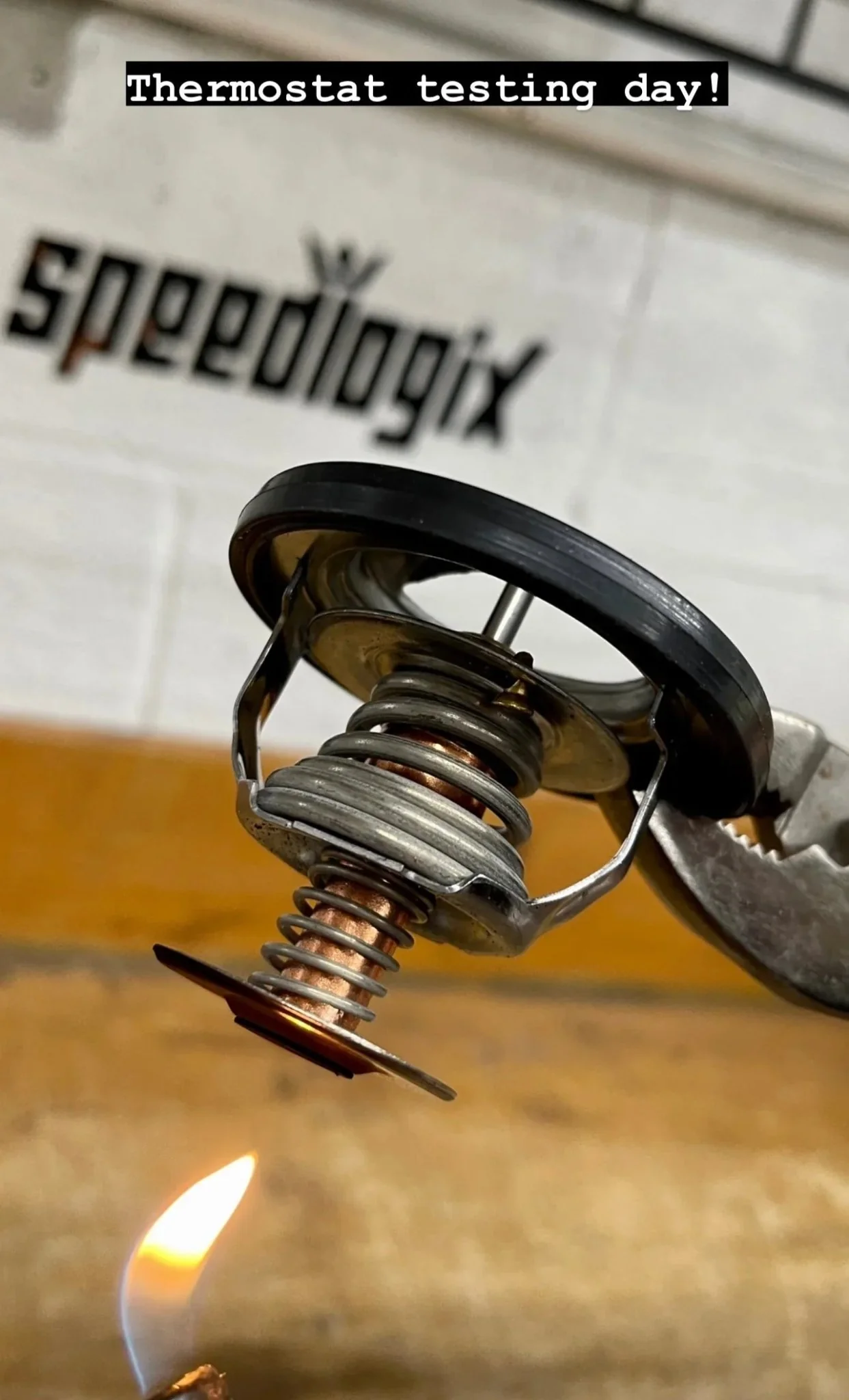 Speedlogix 180˚ Thermostat 2005-2023 Challenger/Charger V8 - Image 3