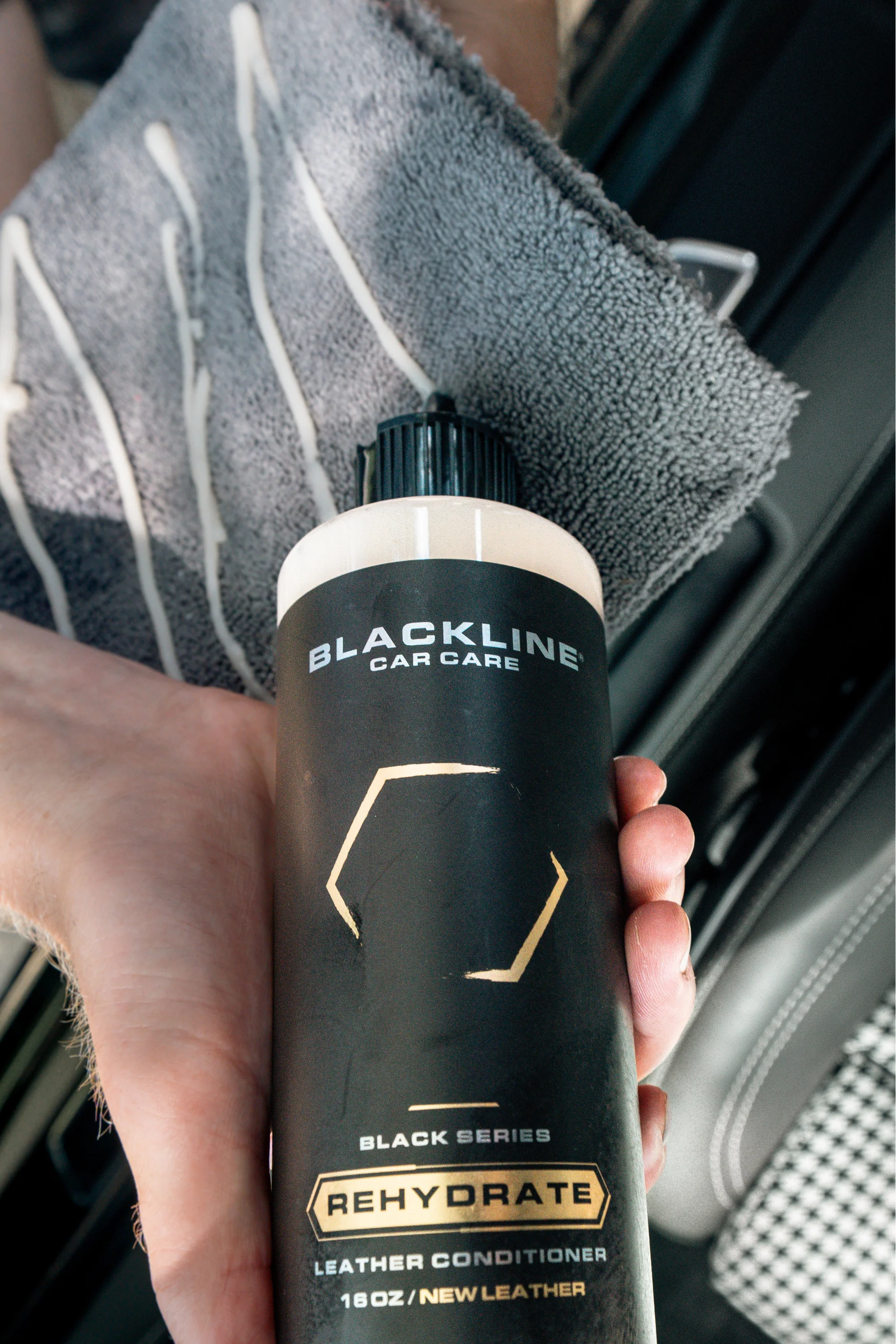 BLACKLINE® REHYDRATE LEATHER CONDITIONER - Image 3