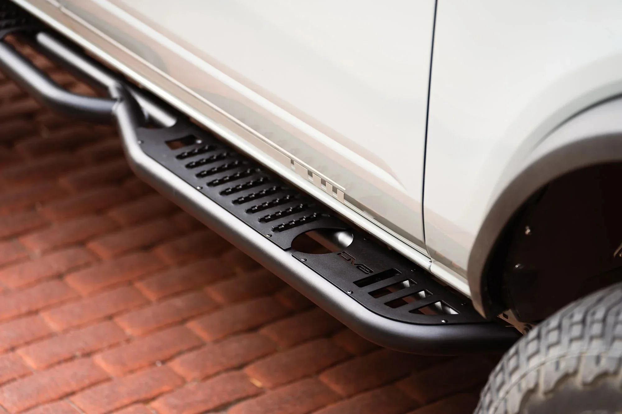 DV8 Offroad OE Plus Series Side Steps 2021-2023 Bronco - Image 6
