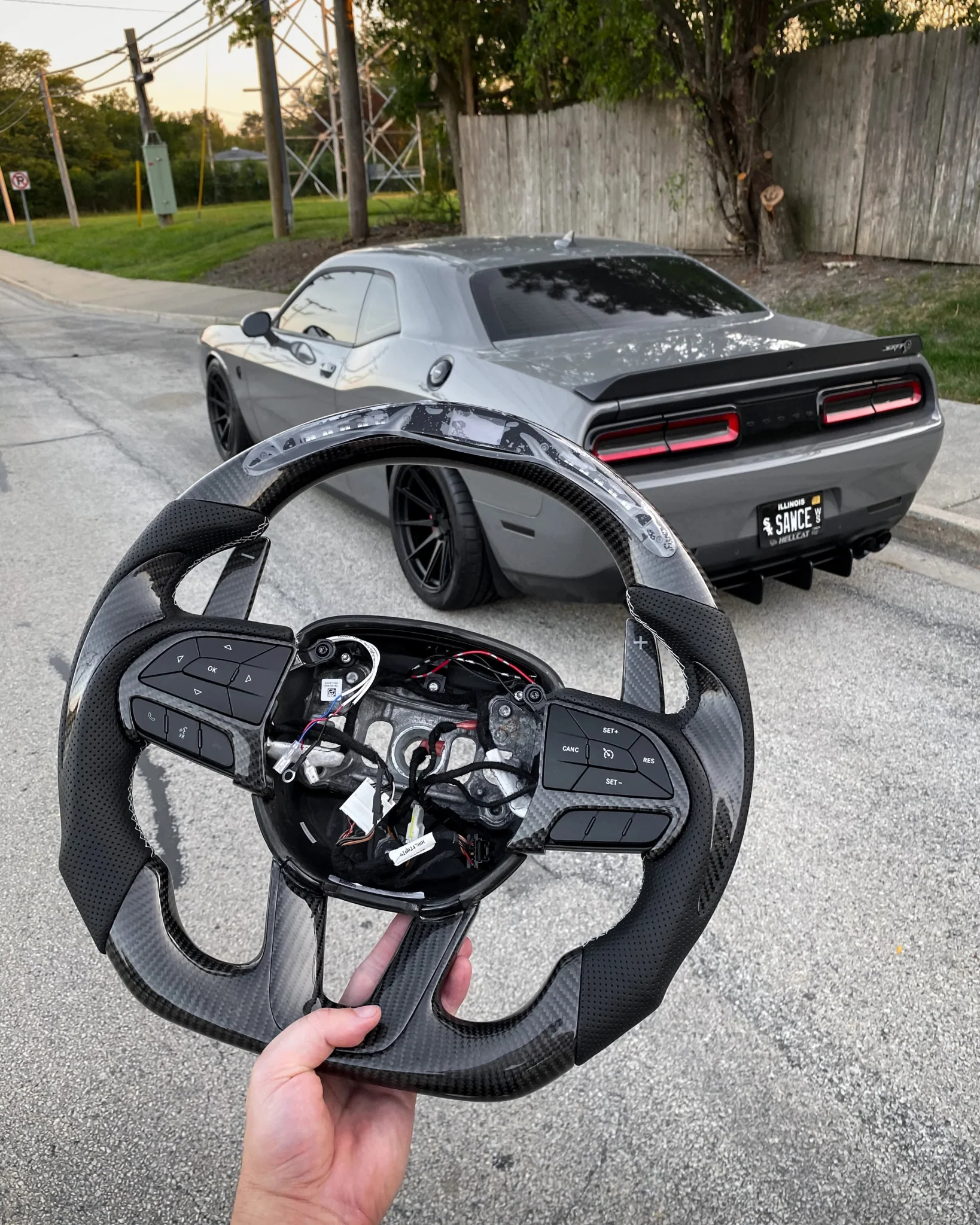 DynaCarbon Custom Carbon Fiber Steering Wheel w/ Top Stripe 2015-2023 Challenger - Image 6
