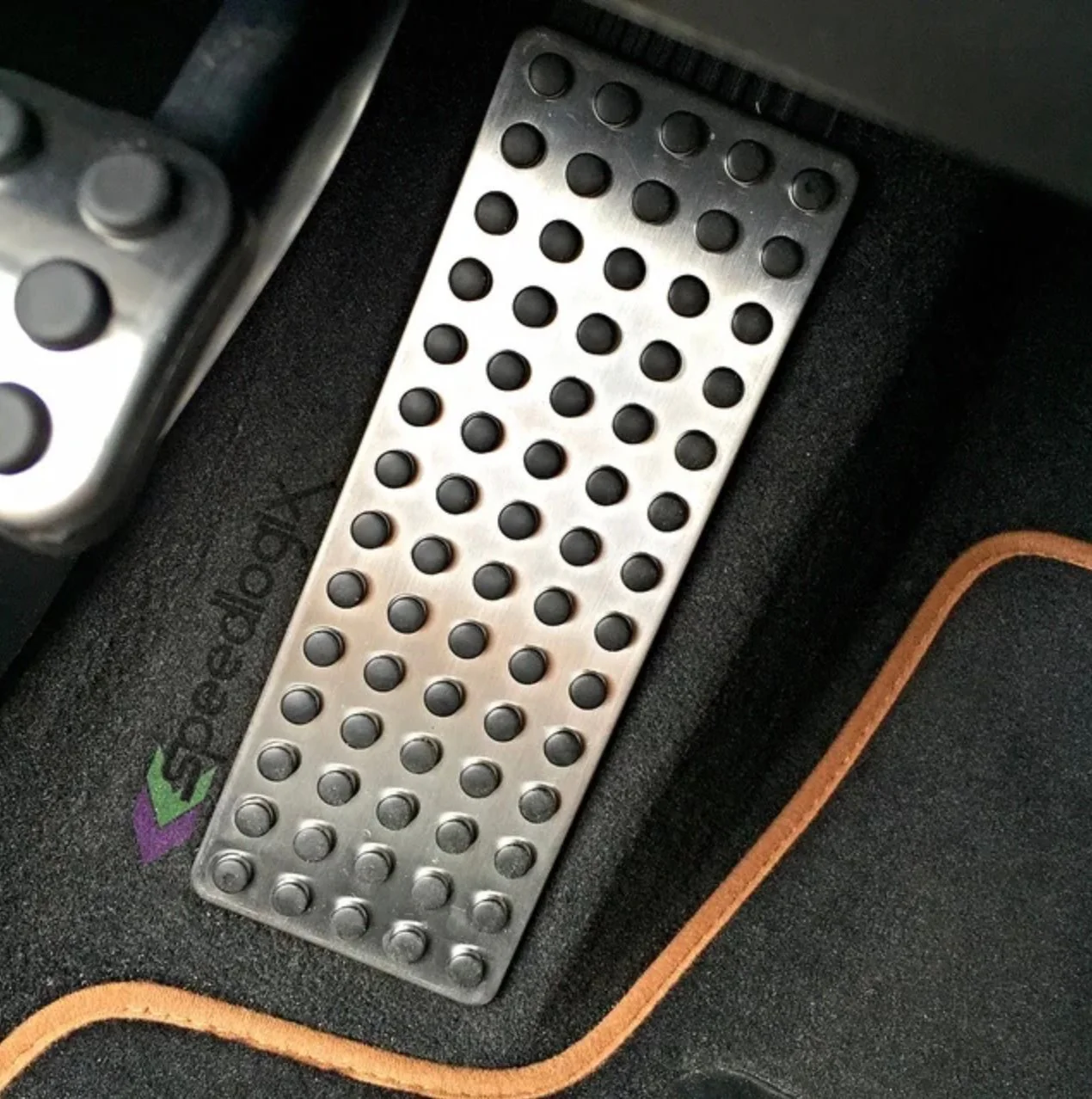 Speedlogix Footrest / Dead Pedal 2005-2023 Charger - Image 3