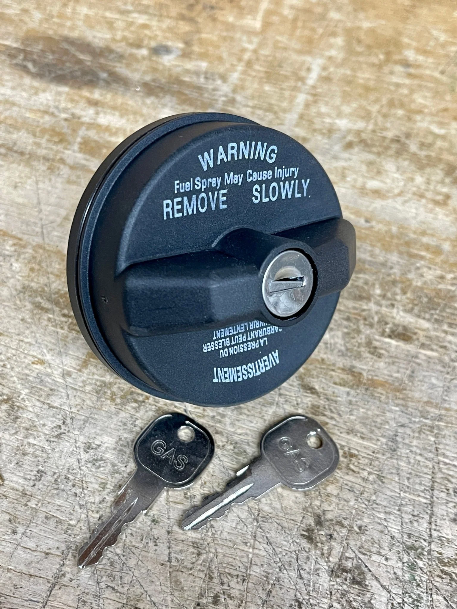 Speedlogix Locking Gas Cap 2008-2023 Challenger - Image 4