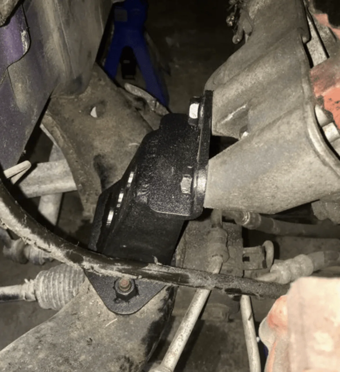 Speedlogix Solid Motor Mounts 2005-2010 Challenger/Charger 5.7L, 6.1L - Image 4