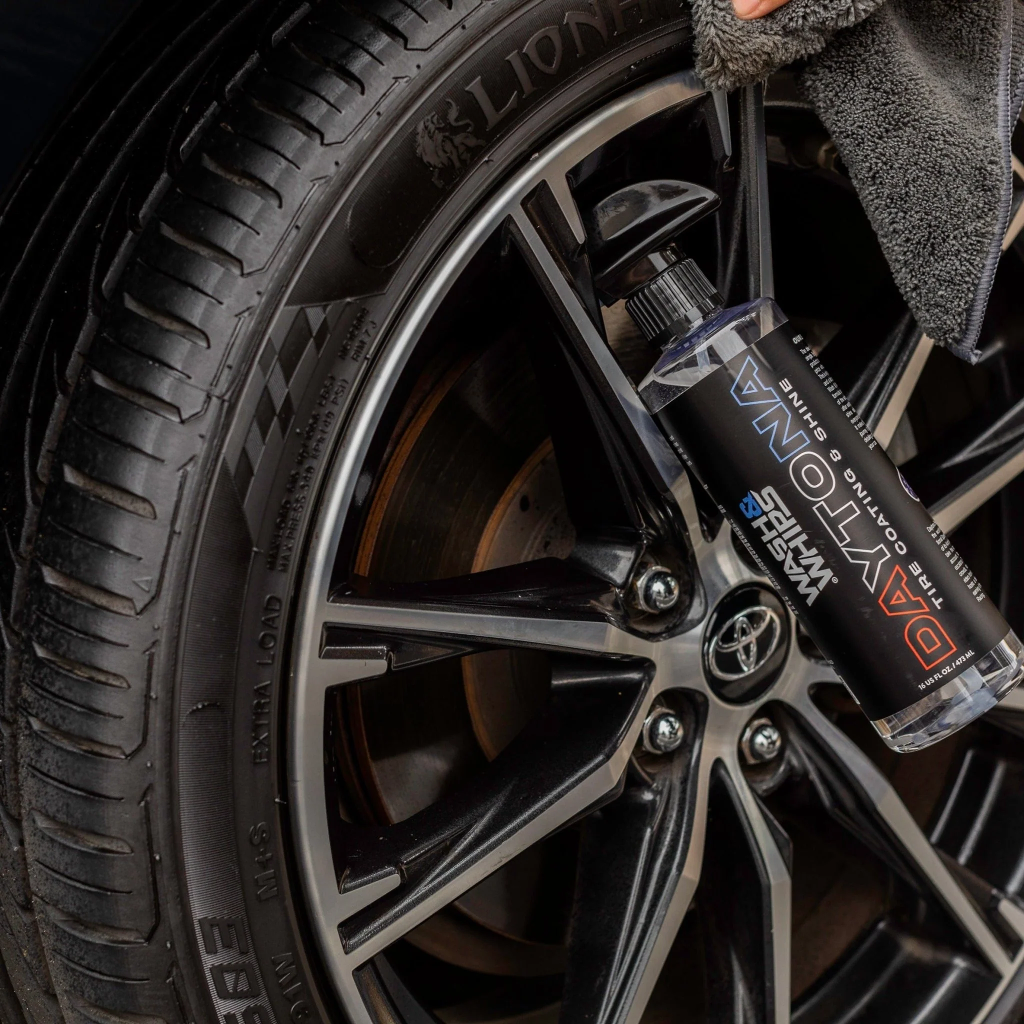 WASH&WHIPS 3-Step Car Care System - Image 12